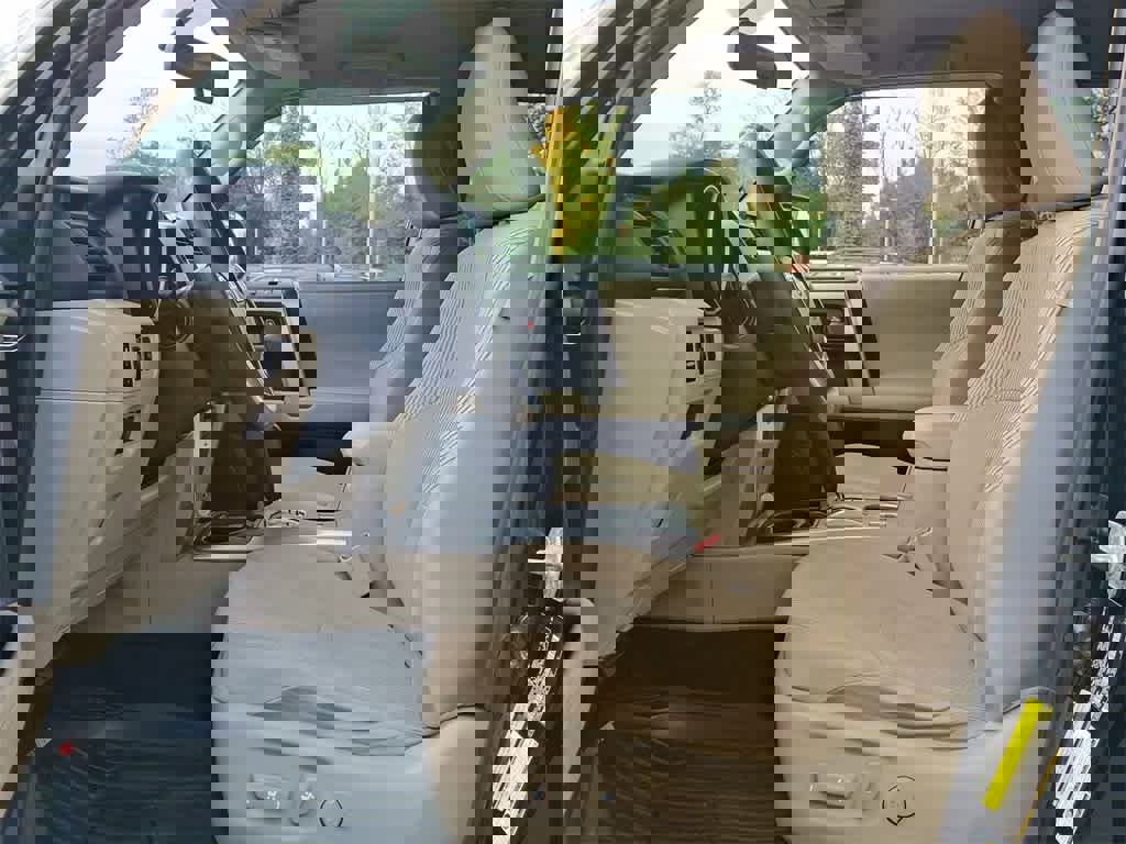 Used 2013 Toyota 4Runner SR5 image 17