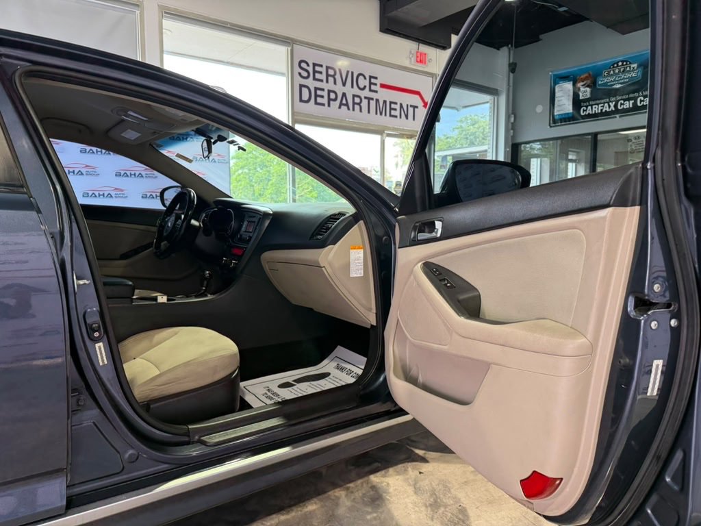 Used 2015 Kia Optima LX FWD image 41