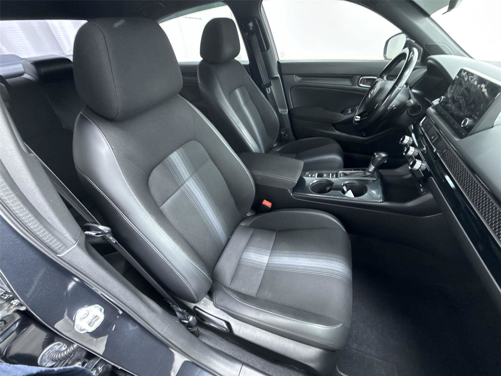 Used 2022 Honda Civic Sport image 28