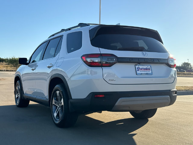 Used 2025 Honda Pilot EX-L image 6
