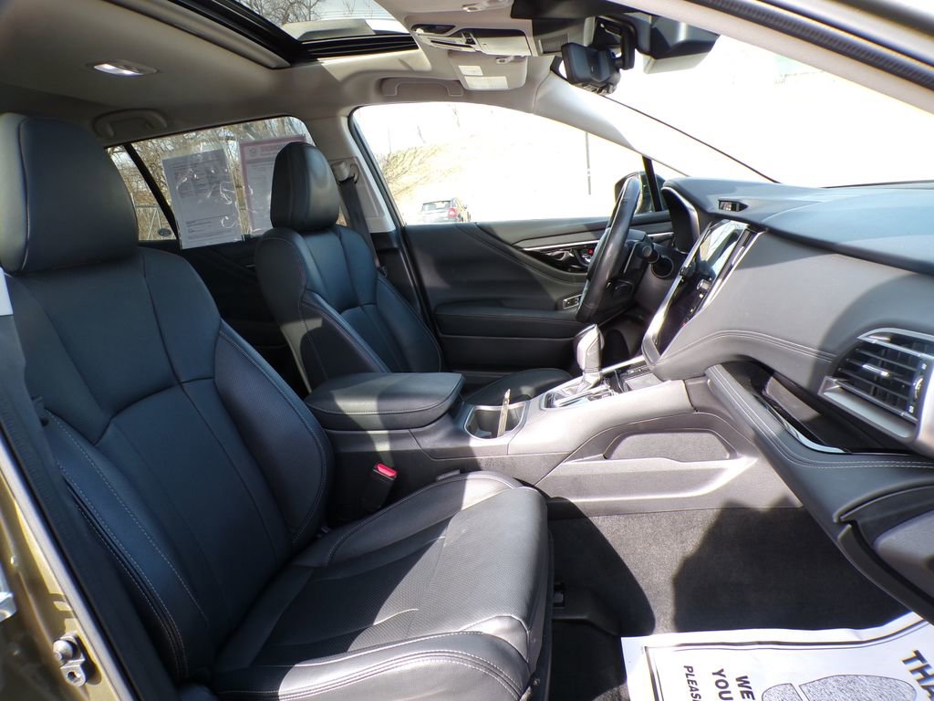 Used 2023 Subaru Outback Touring AWD/4WD image 18