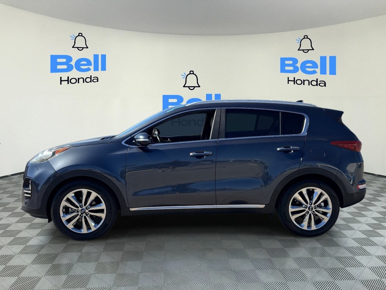Used 2019 Kia Sportage EX w/ EX Sport Appearance Package FWD image 2