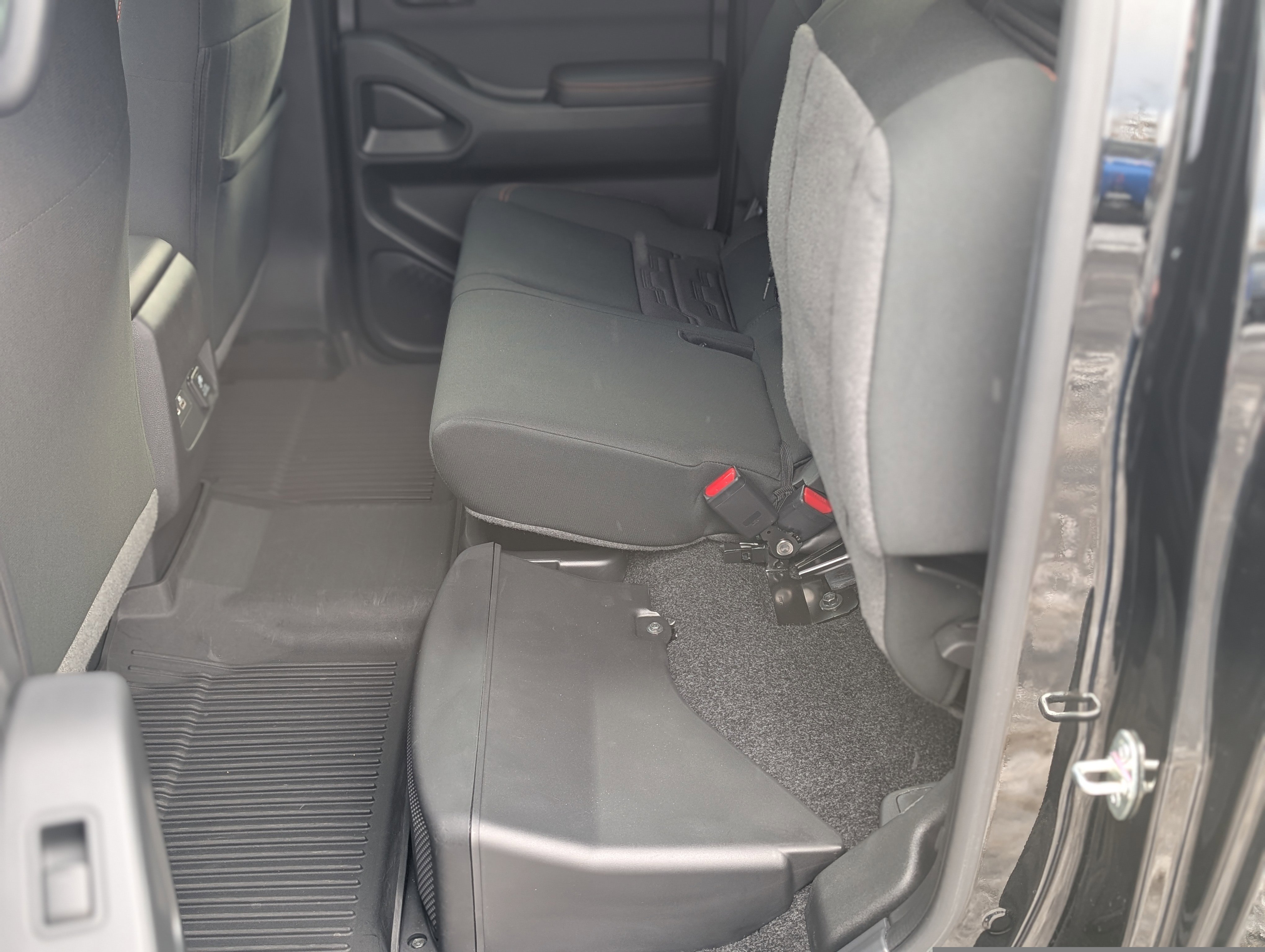 Used 2023 Nissan Frontier PRO-4X w/ Pro Convenience Package image 34