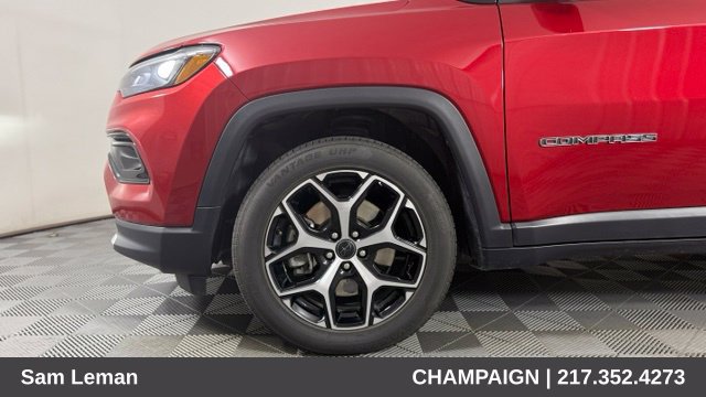 Used 2025 Jeep Compass Limited AWD/4WD image 9