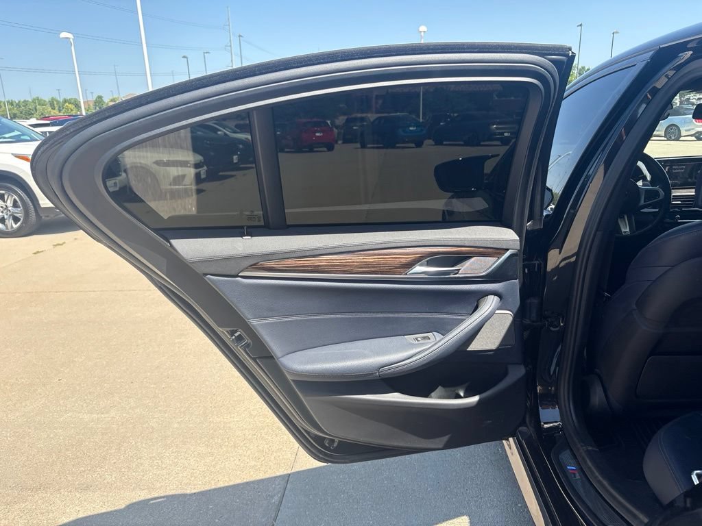 Used 2020 BMW M550i xDrive AWD/4WD image 37