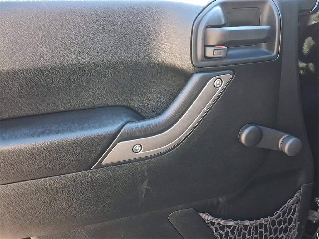 Used 2018 Jeep Wrangler Sport image 11