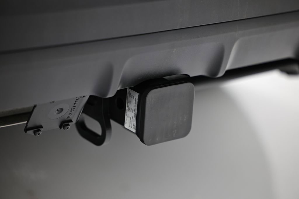 Certified 2025 Porsche Cayenne AWD/4WD image 15