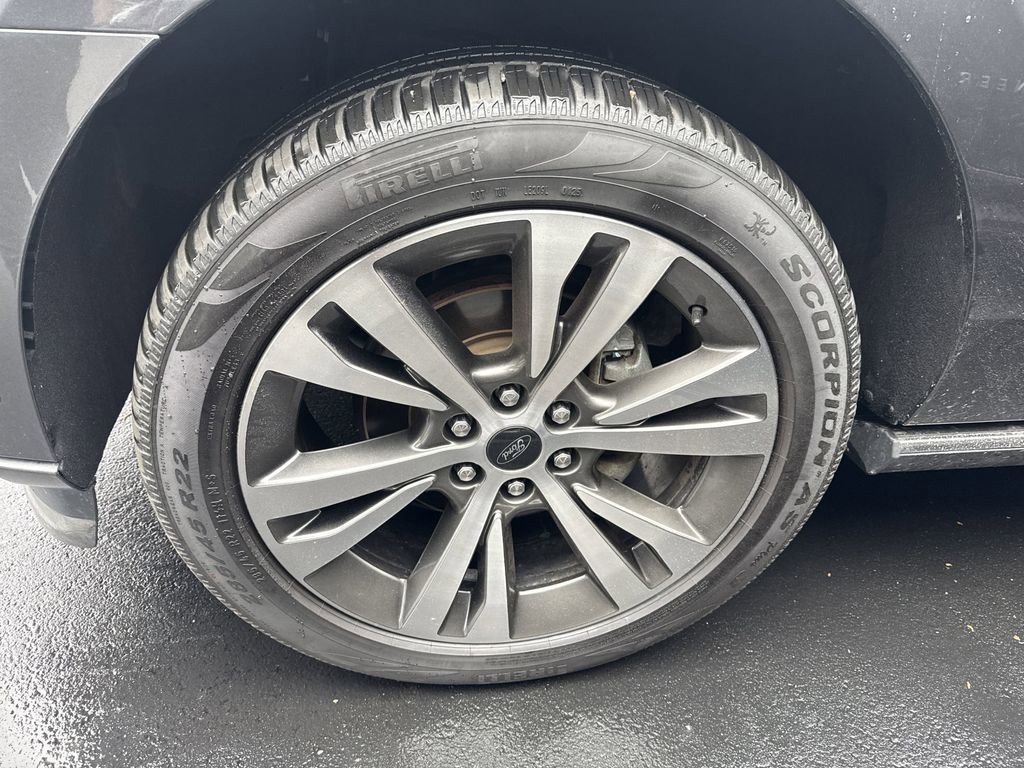 Used 2021 Ford Expedition Max Limited image 9