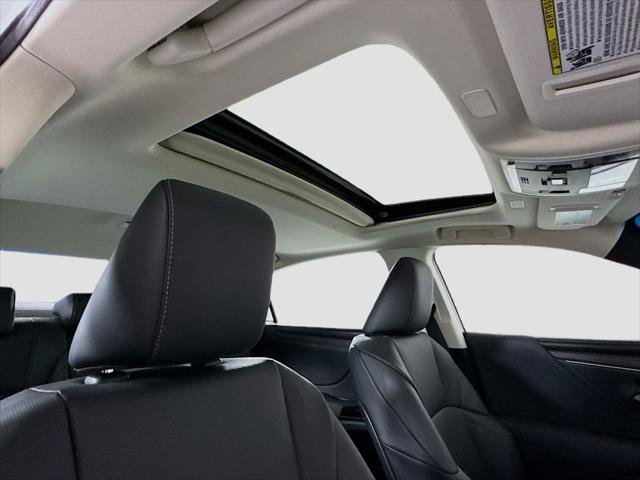 Certified 2025 Lexus ES 300h w/ Premium Package FWD image 18