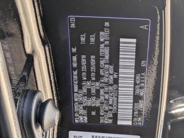 Used 2023 Toyota Highlander XLE image 23