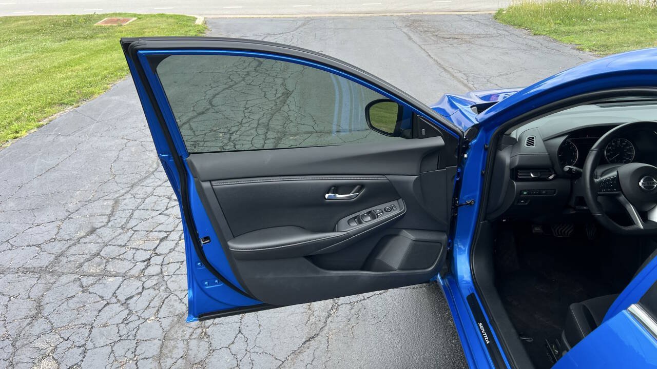 Used 2022 Nissan Sentra SV w/ All-Weather Package FWD image 31