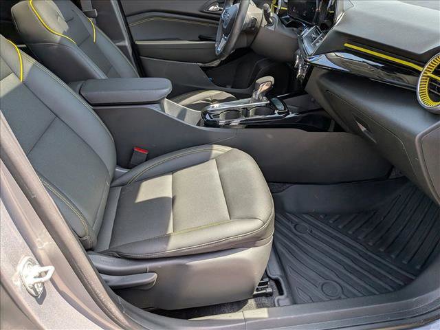 Used 2024 Chevrolet Trax ACTIV w/ Sunroof Package FWD image 20