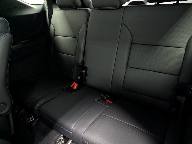 New 2026 Chevrolet Traverse LT image 15