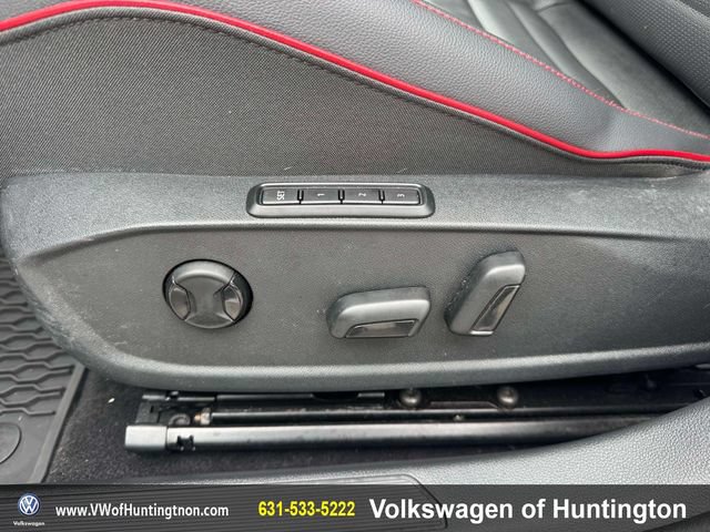 Certified 2025 Volkswagen GTI Autobahn FWD image 15