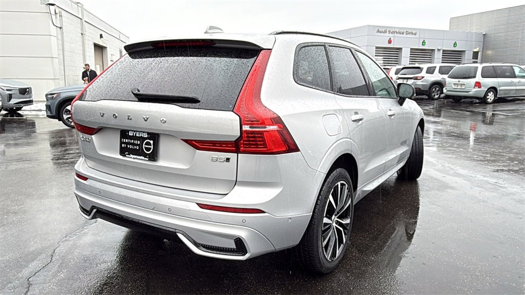 Certified 2025 Volvo XC60 B5 Plus image 3