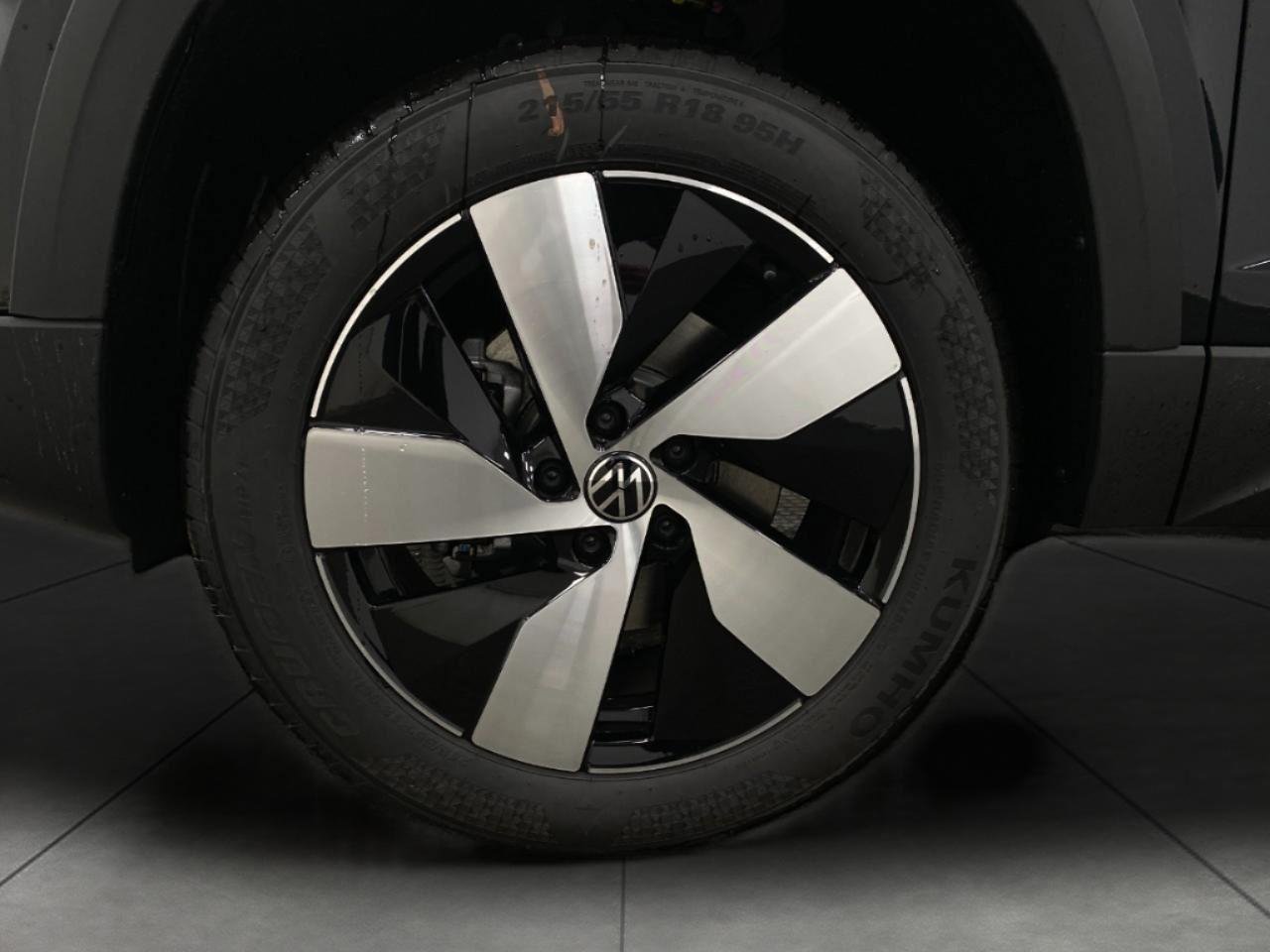New 2026 Volkswagen Taos S AWD/4WD image 40