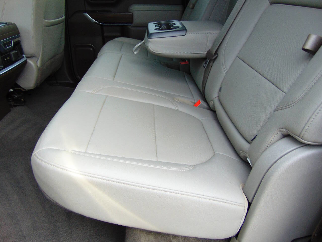 Used 2021 GMC Sierra 3500 SLT w/ SLT Convenience Package image 11