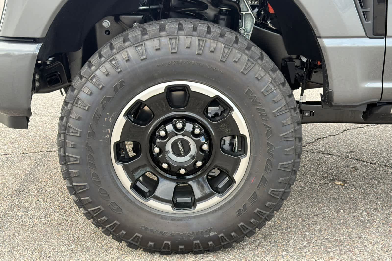 New 2026 Ford F350 Platinum w/ Tremor Off-Road Package image 33