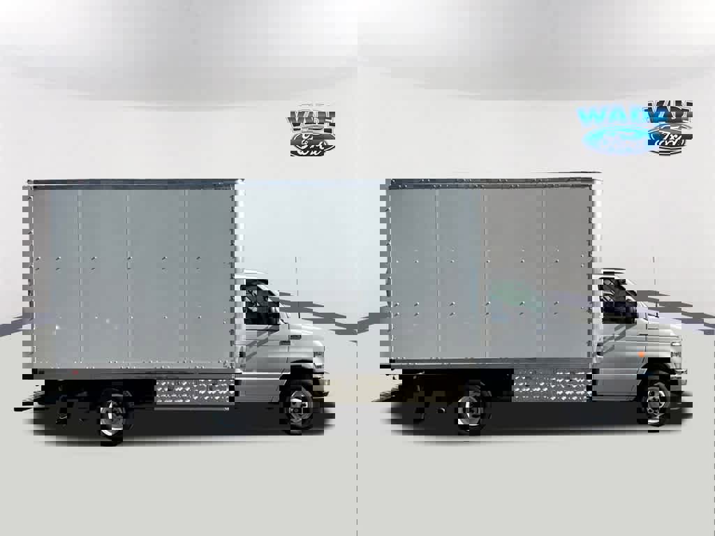 Used 2023 Ford E-450 and Econoline 450 Super Duty w/ Power Windows & Locks Group image 4