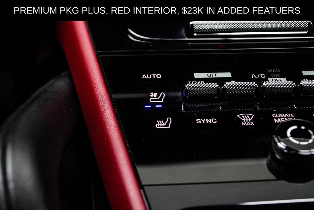 Used 2024 Porsche Cayenne AWD/4WD image 28
