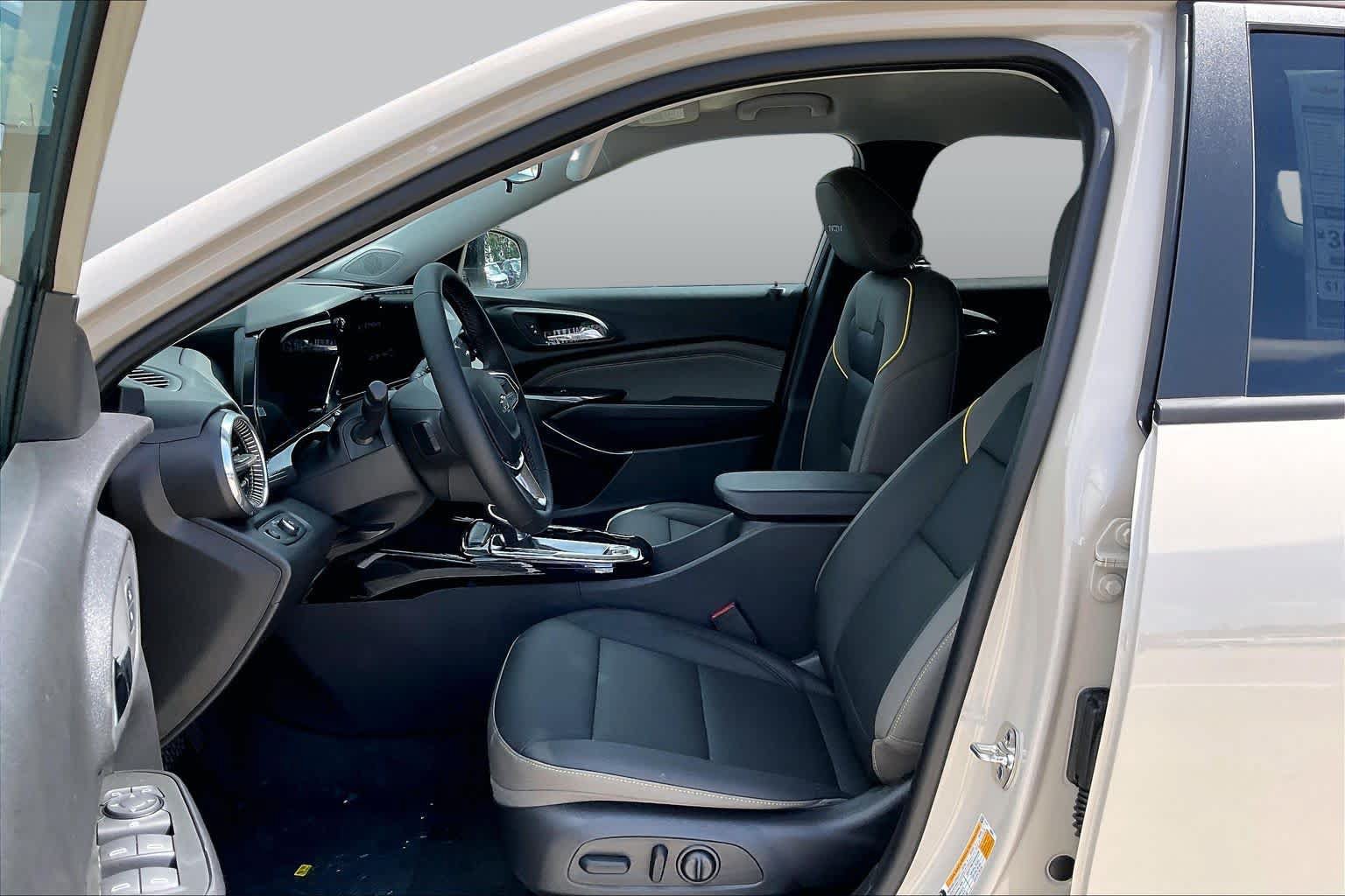 New 2026 Chevrolet Trax ACTIV w/ Driver Confidence Package FWD image 10