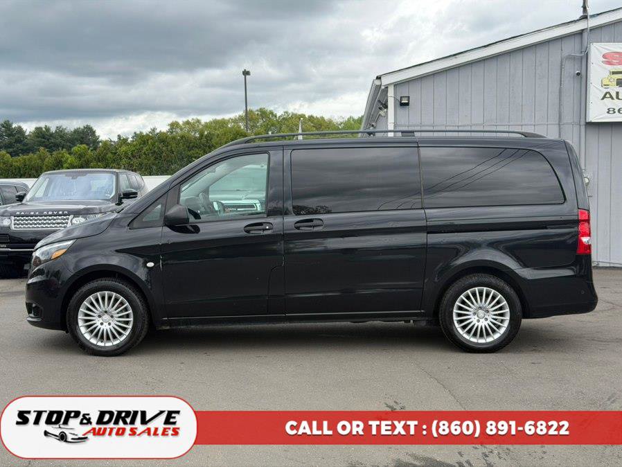 Used 2017 Mercedes-Benz Metris Passenger image 2