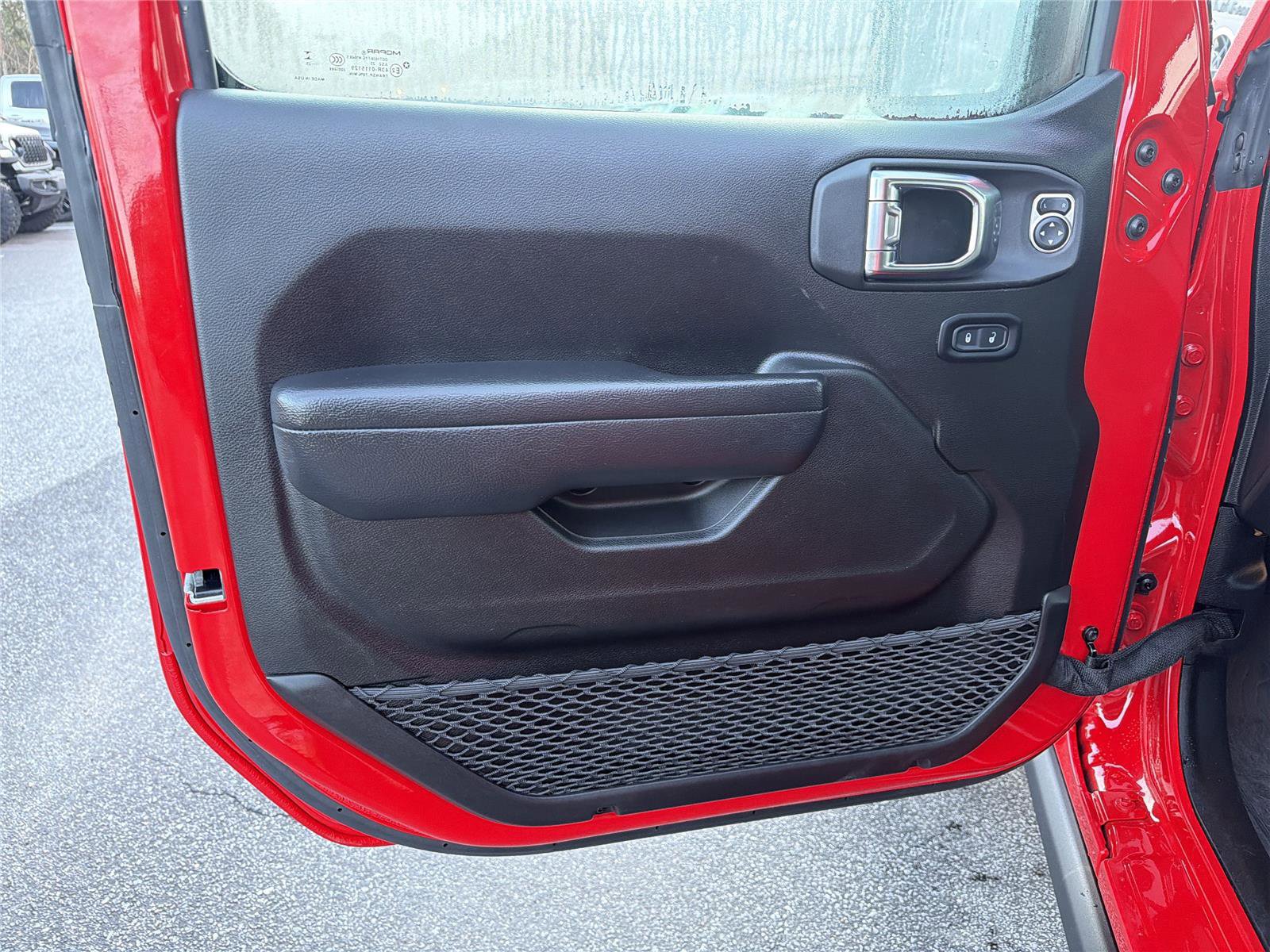 Used 2025 Jeep Wrangler Willys image 10