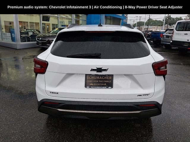 Used 2024 Chevrolet Trax ACTIV w/ Sunroof Package FWD image 9