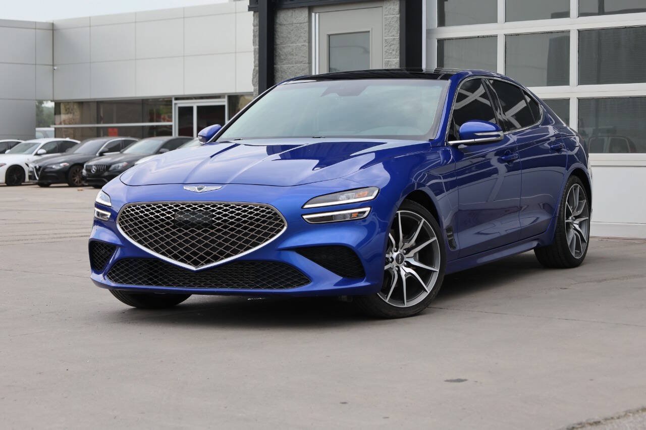 Used 2022 Genesis G70 2.0T w/ Prestige Package RWD image 3