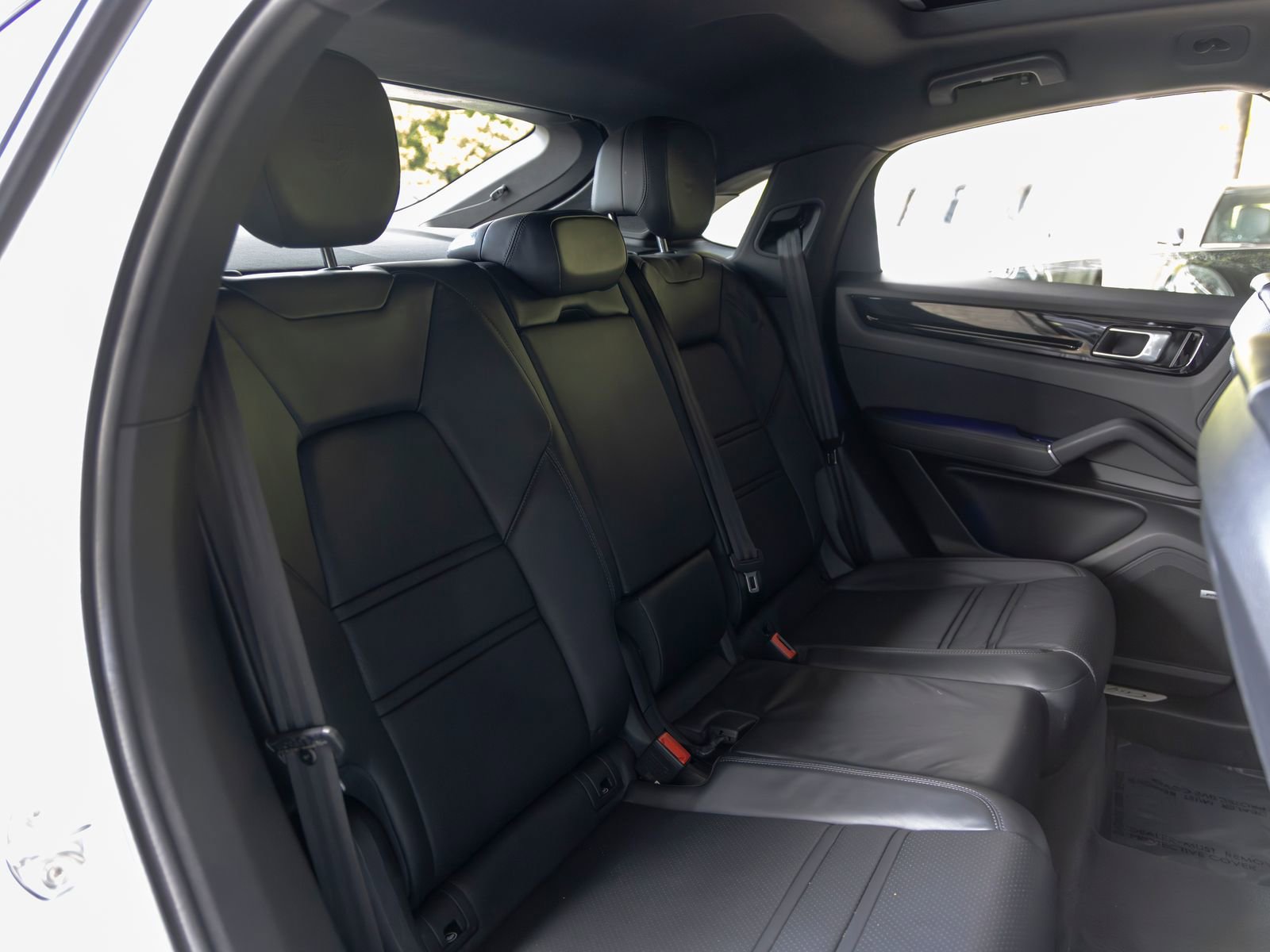 Certified 2021 Porsche Cayenne Coupe image 49