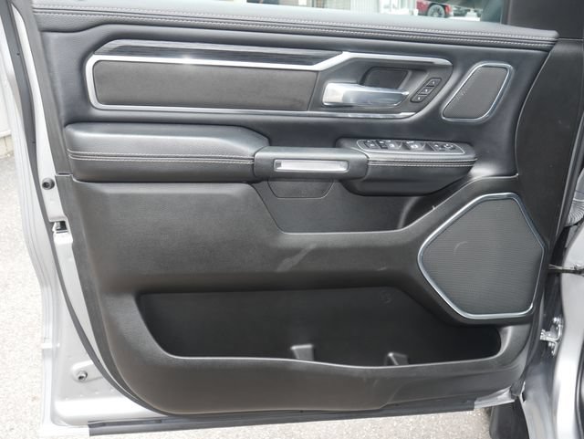 Used 2024 RAM 1500 Laramie AWD/4WD image 15