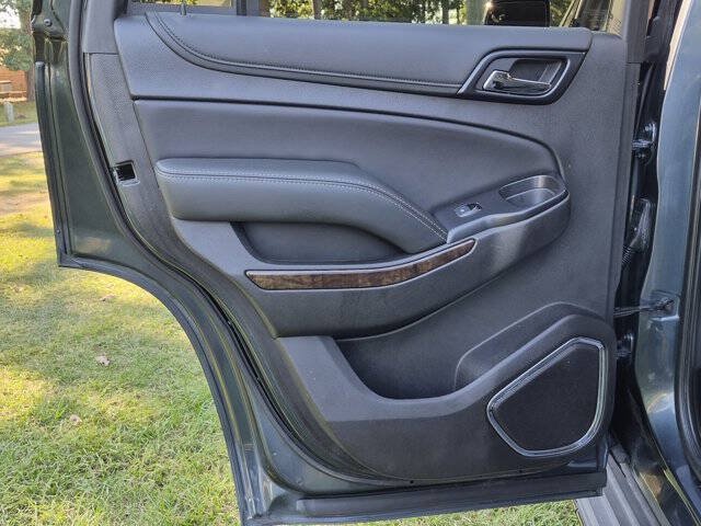 Used 2020 Chevrolet Tahoe LT w/ RST Edition AWD/4WD image 26