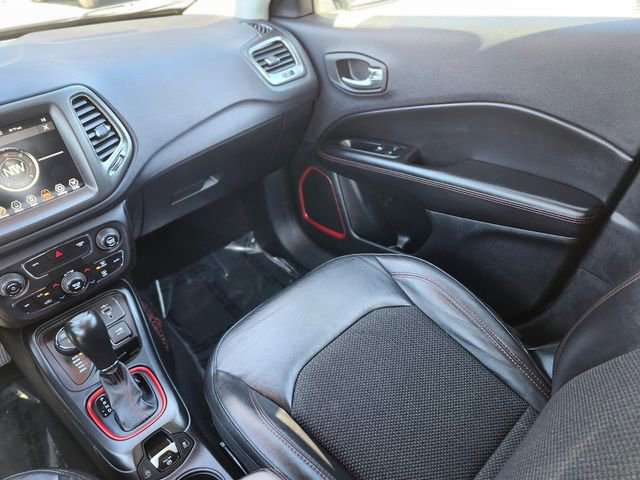 Used 2019 Jeep Compass Trailhawk AWD/4WD image 15