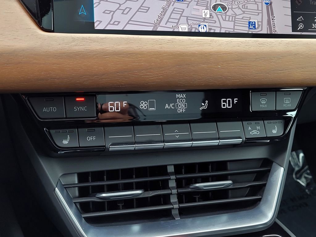 Used 2024 Audi e-tron GT Premium Plus image 25