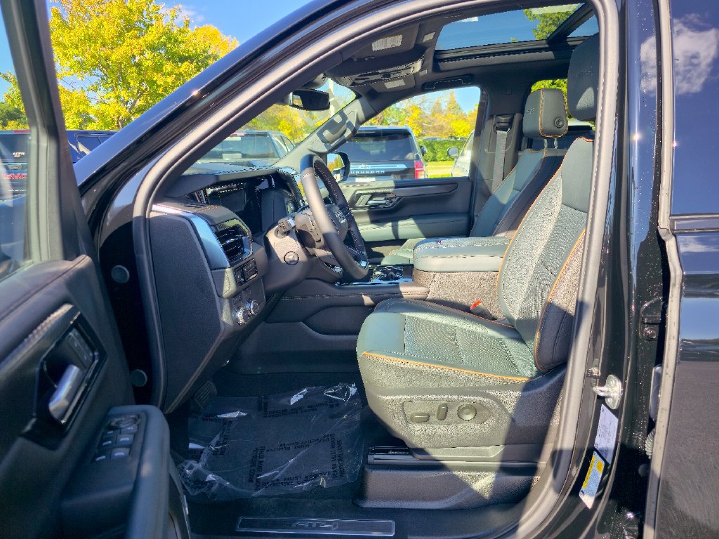 Certified 2025 GMC Yukon AT4 AWD/4WD image 22