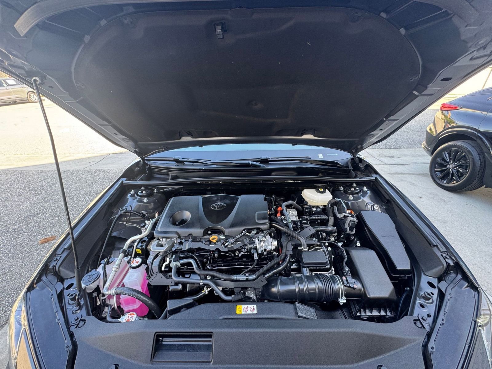 Used 2025 Toyota Camry LE image 31