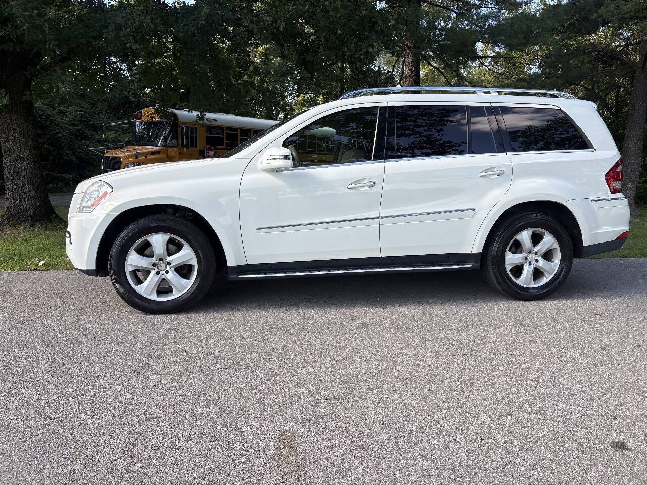 Used 2012 Mercedes-Benz GL 450 4MATIC w/ Premium 1 Pkg image 8