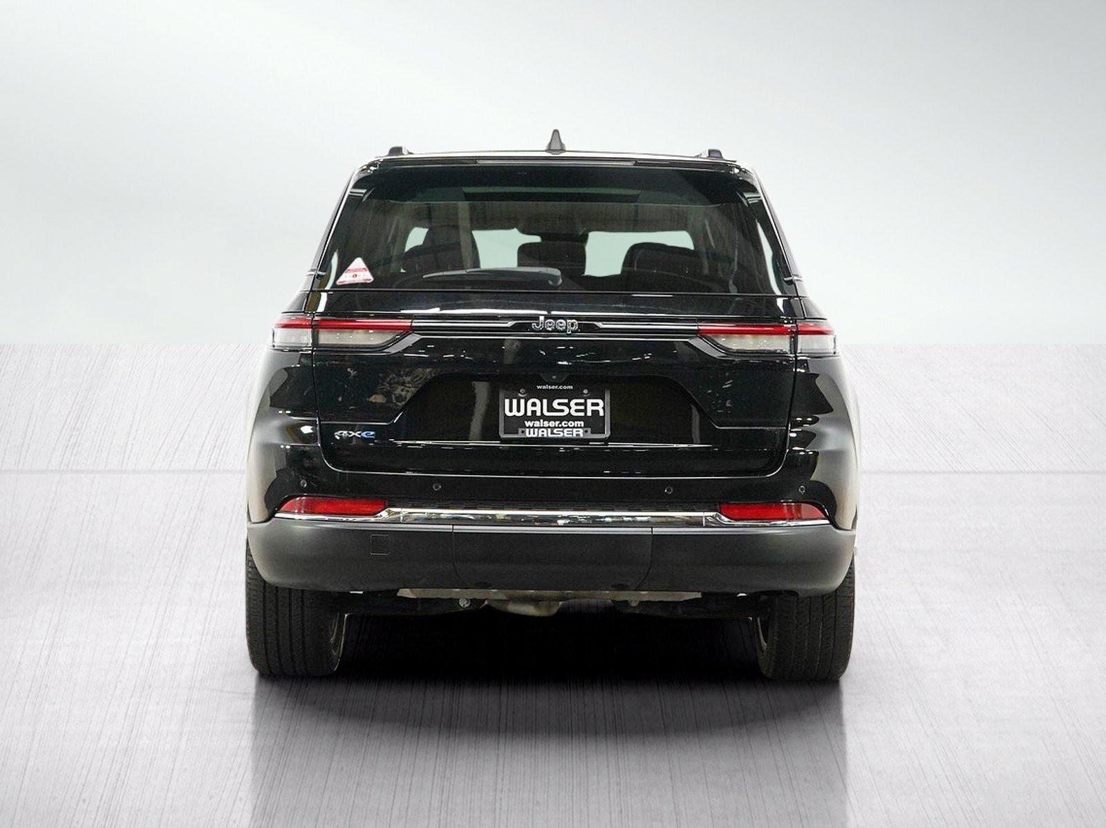 Used 2024 Jeep Grand Cherokee Limited 4xe AWD/4WD image 4