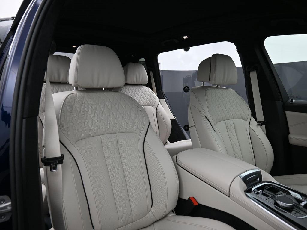 New 2026 BMW X7 xDrive40i w/ M Sport Package image 24