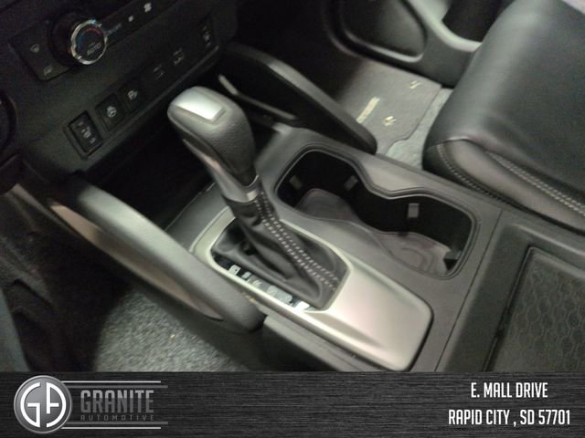 Used 2024 Nissan Frontier SL w/ Technology Package image 23