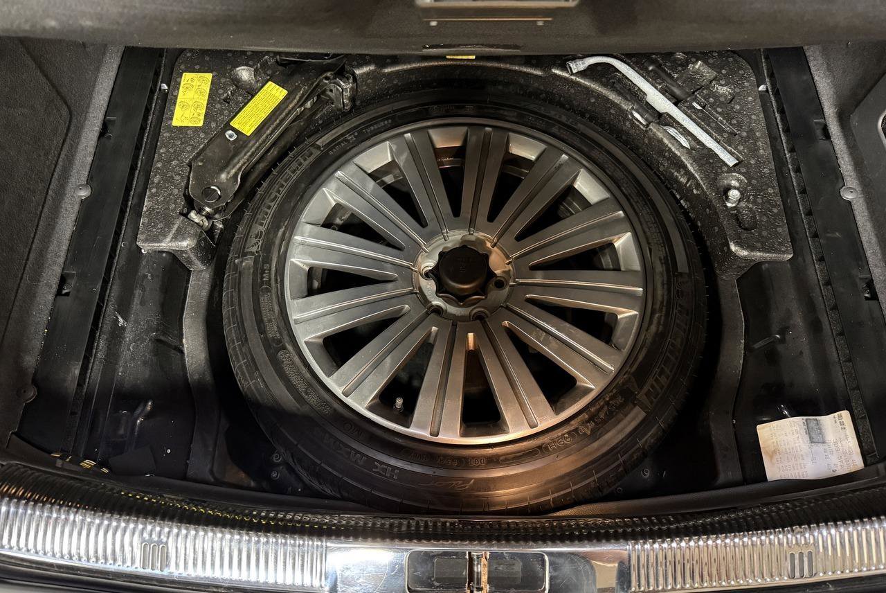 Used 2006 Volkswagen Phaeton V8 image 47