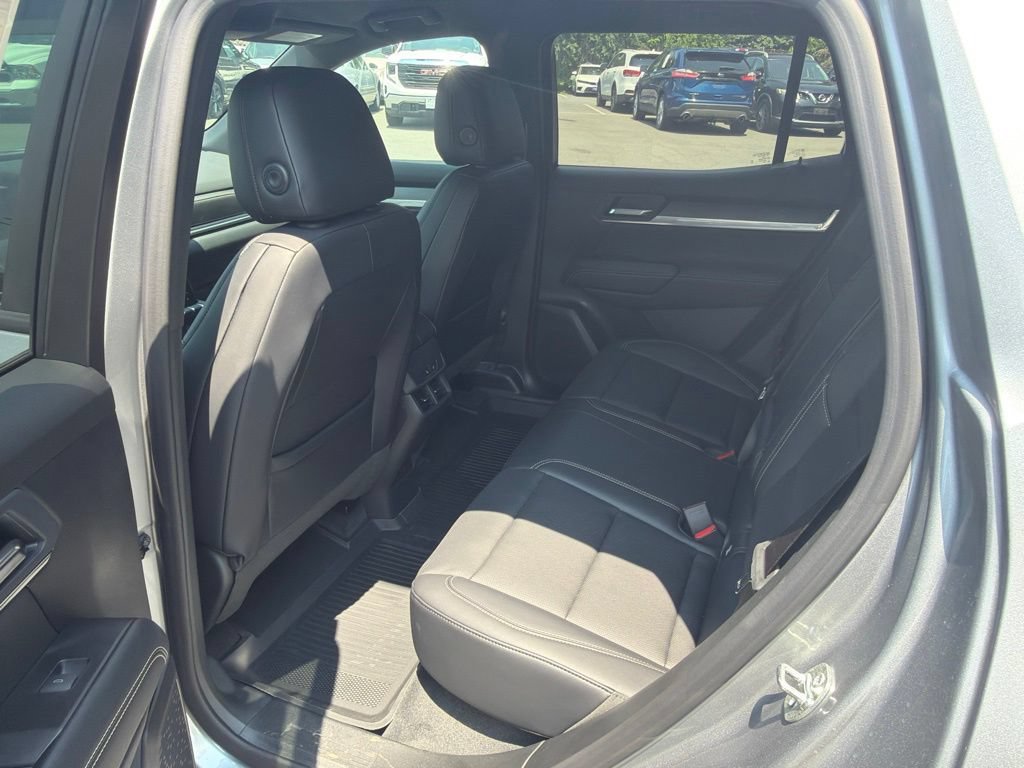 New 2027 GMC Terrain Elevation w/ Elevation Premium Package AWD/4WD image 32