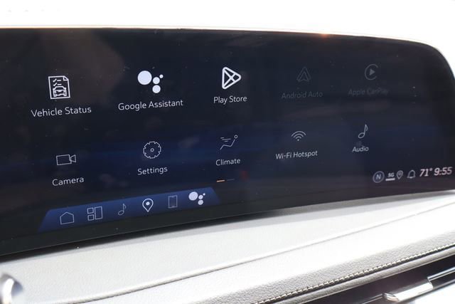 Used 2025 Cadillac XT4 Premium Luxury FWD image 7
