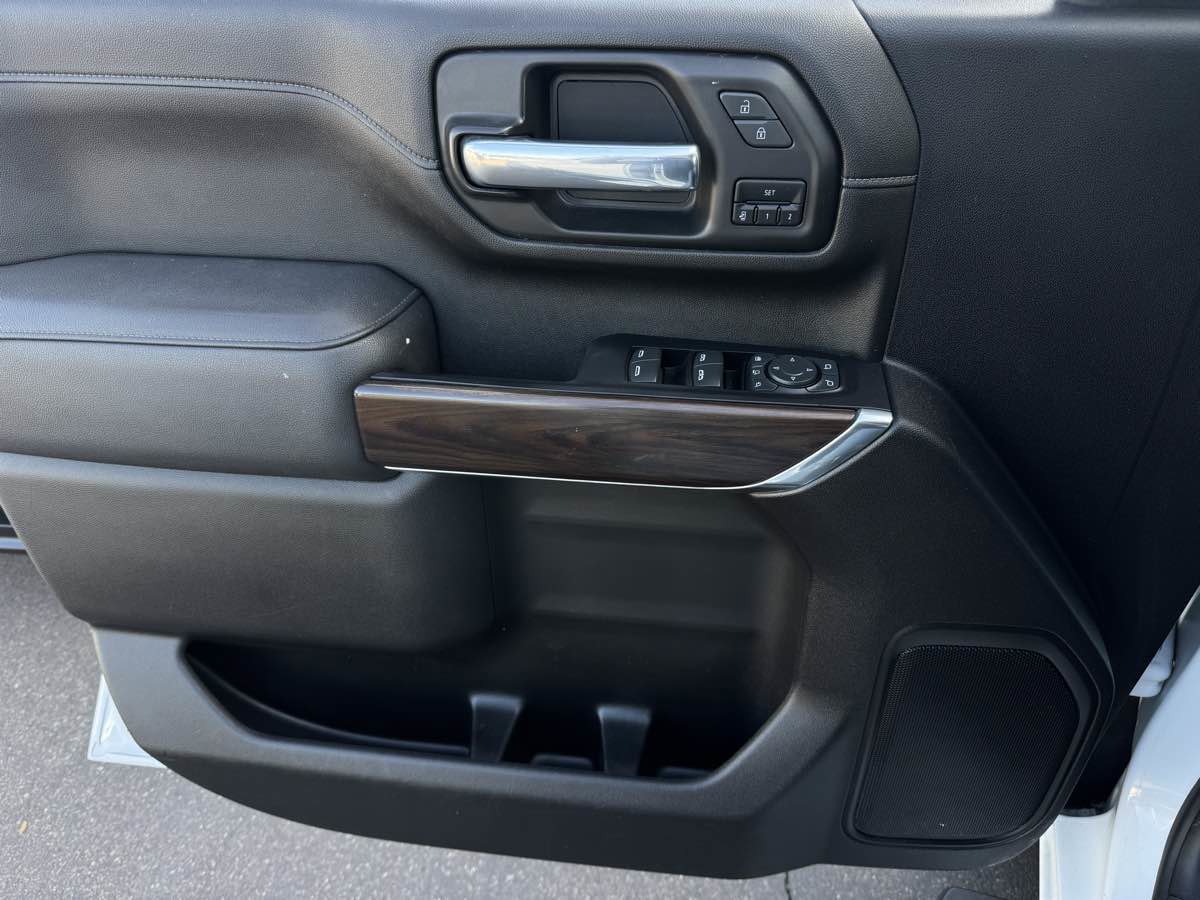 Used 2023 GMC Sierra 2500 SLT w/ SLT Convenience Package image 6