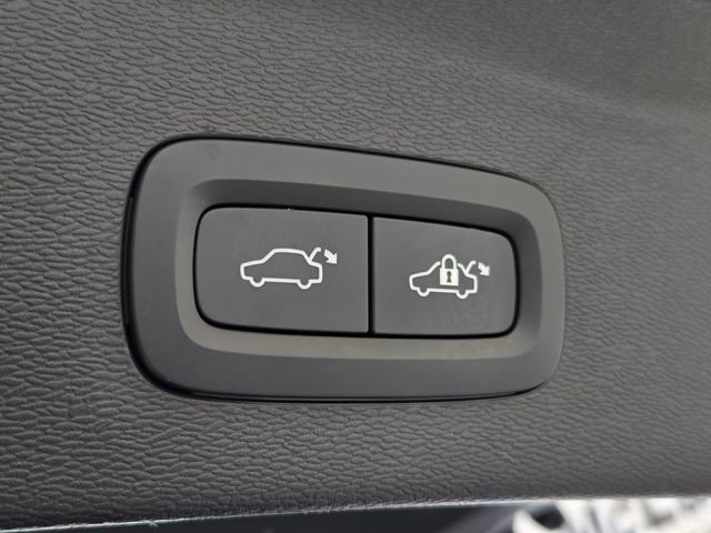Certified 2023 Volvo C40 P8 Recharge Plus image 19