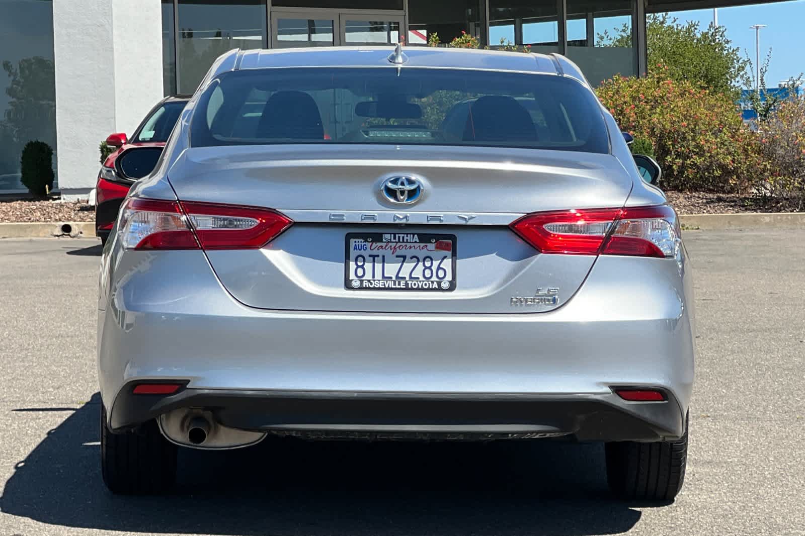 Used 2020 Toyota Camry LE FWD image 8
