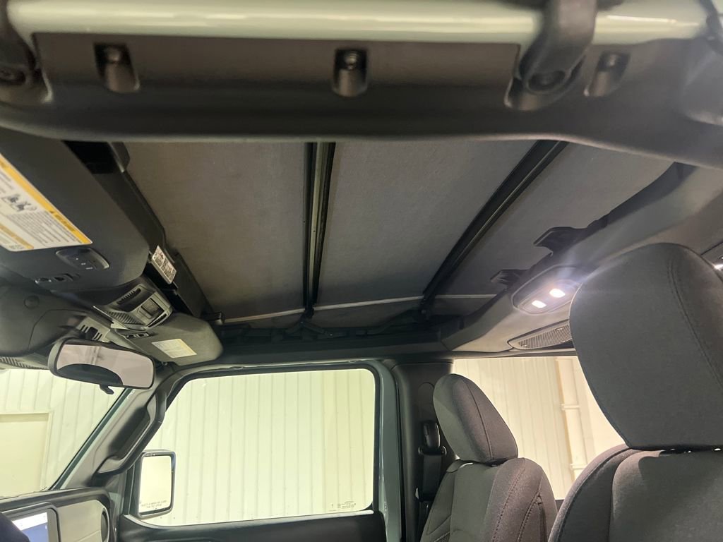 Used 2024 Jeep Wrangler Sport S image 26