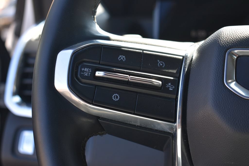 Used 2025 GMC Acadia Elevation AWD/4WD image 15