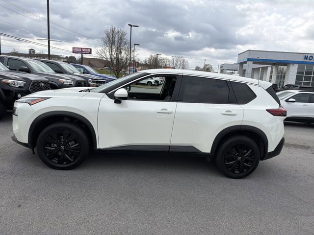 Used 2023 Nissan Rogue SV AWD/4WD image 10