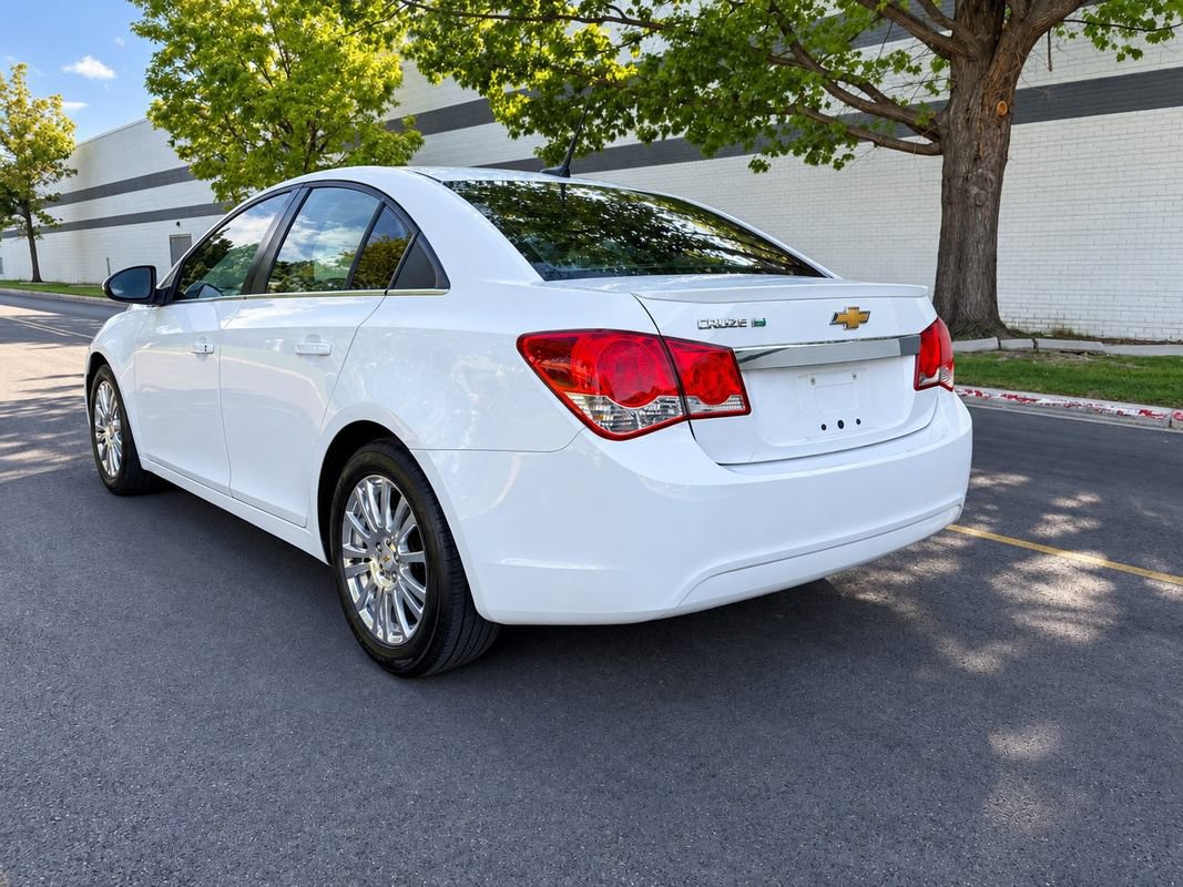 Used 2012 Chevrolet Cruze Eco FWD image 3